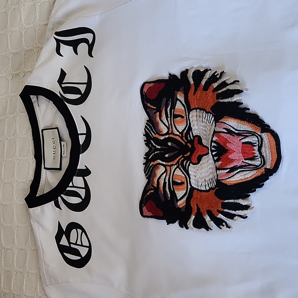 Gucci Other - GUCCI Tshirt with embroidered Tiger head,seize M,  UNISEX